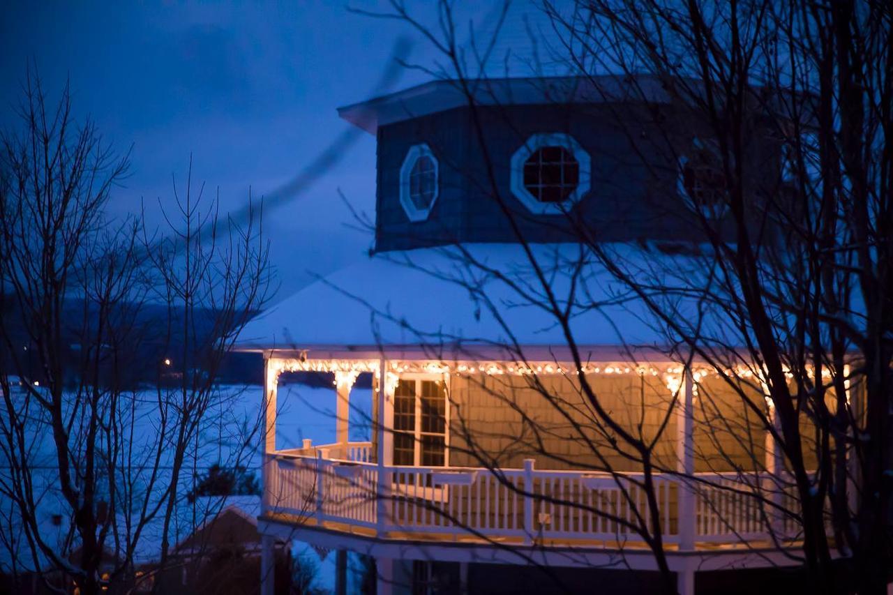 La Maison Bleue Du Lac Wallace Коатикук Экстерьер фото